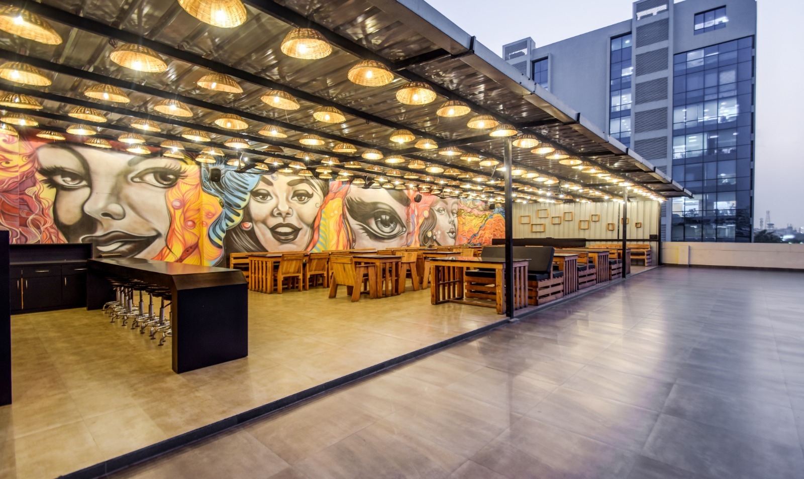 Dice Hostels background blur